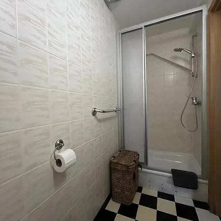 לינה וארוחת בוקר City B&B Cochem 3*