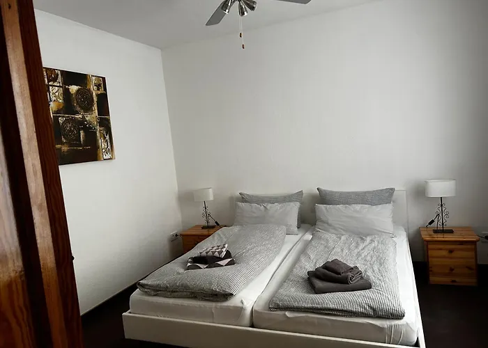 לינה וארוחת בוקר City B&B Cochem 3*