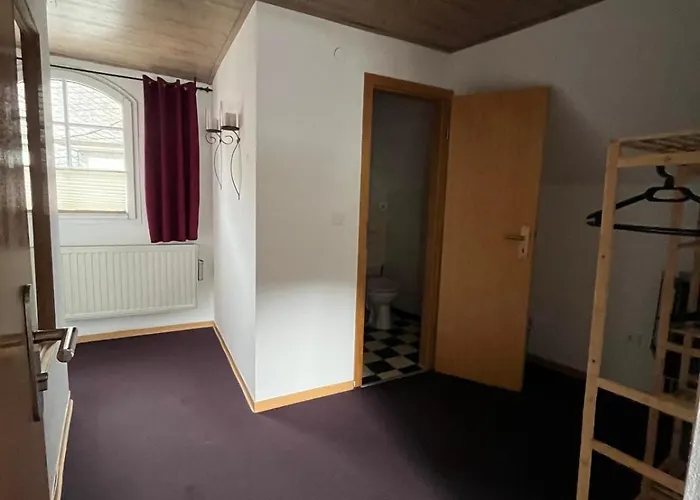 לינה וארוחת בוקר City B&B Cochem