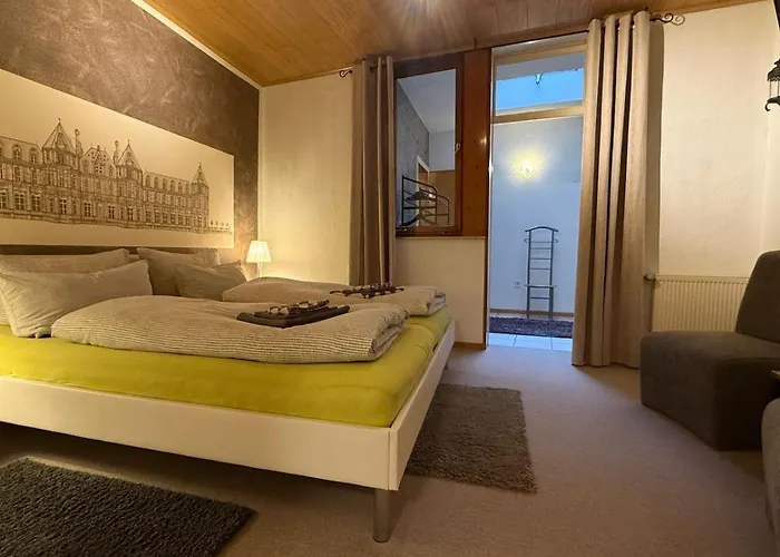 לינה וארוחת בוקר City B&B Cochem 3*